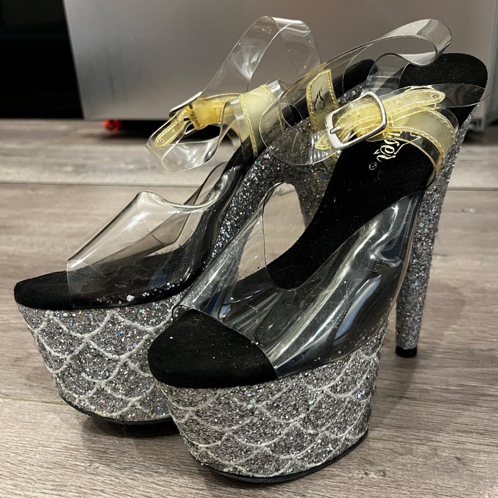 Size 6 White Glitter Mermaid Pleaser Heels 6in